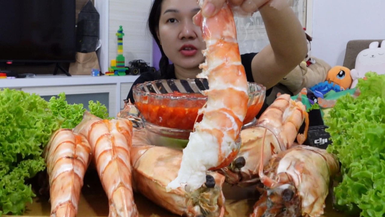 กุ้งลายเสือตัวใหญ่แซ่บมากจ้าน้ำจิ้มแสบมากจ้า เนื้อแน่นๆ