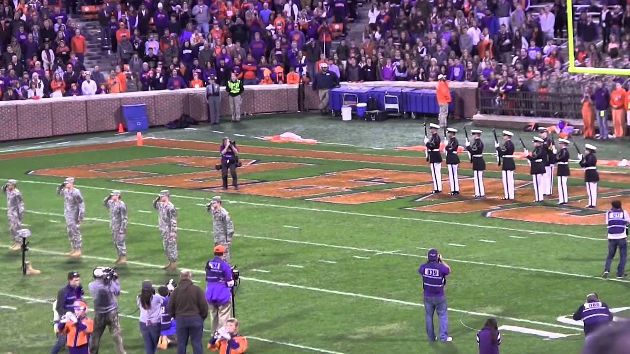military-appreciation-day-at-clemson-honor-fallen-soldiers-at-half-time