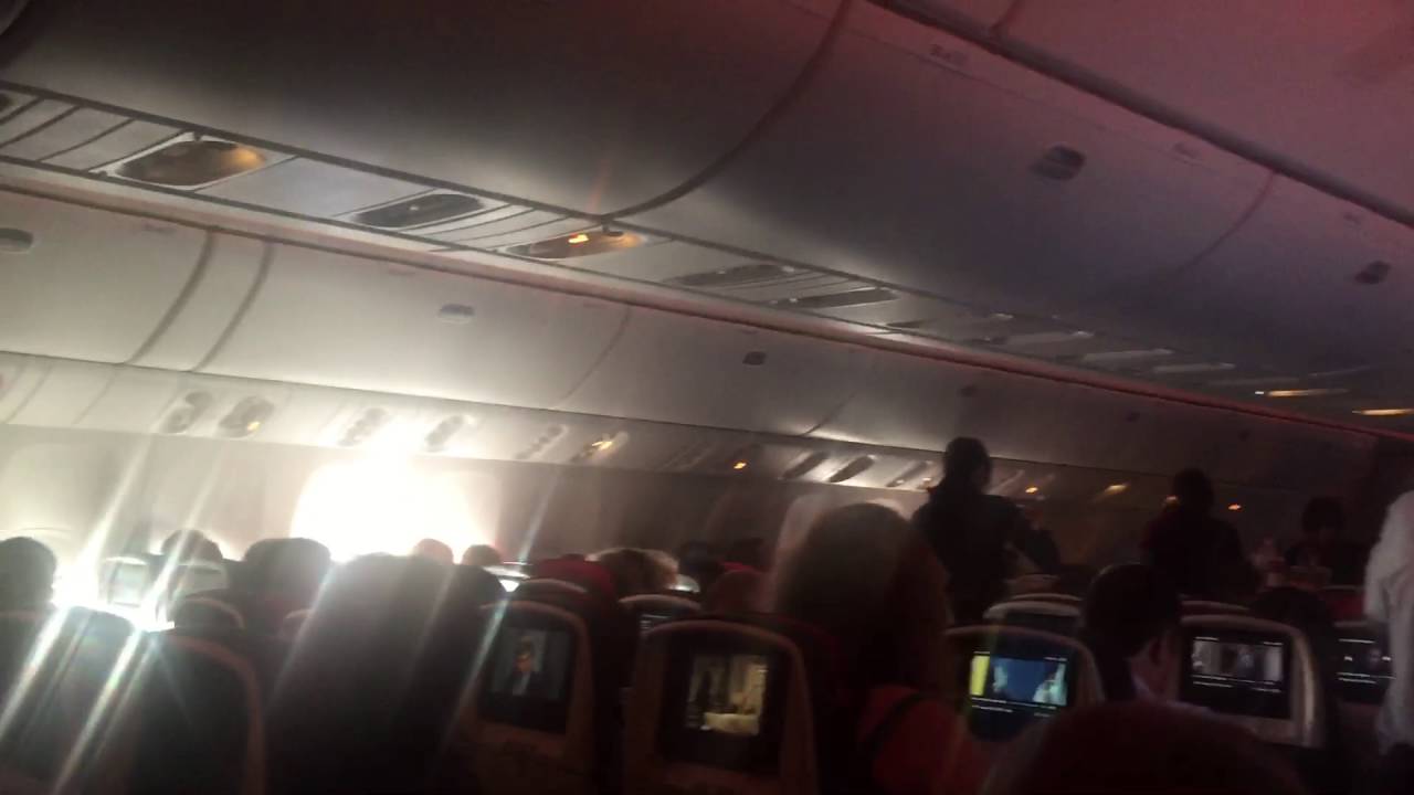 Cabin View Inflight Service Air Canada Boeing 777 300 Youtube