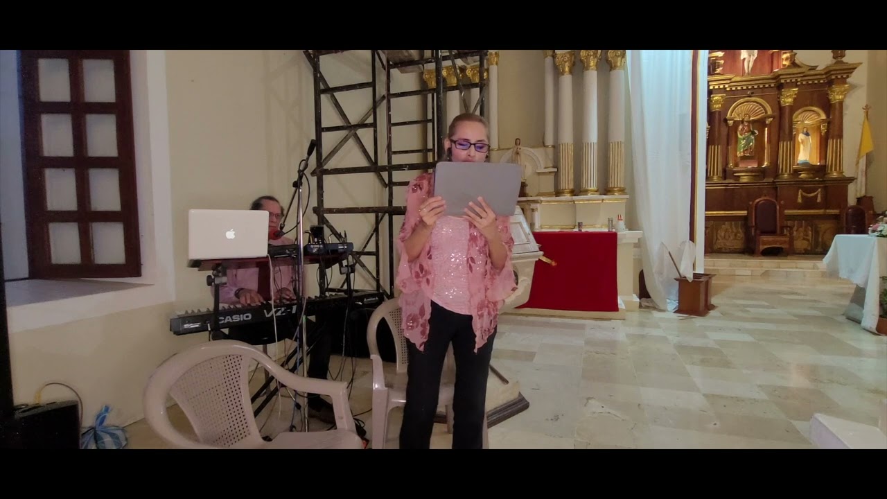 Himno a Maria Auxiliadora (Rendidos a tus plantas)