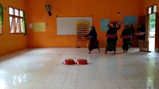 COMEBACK!!!!  Tari ngangung by XII MIPA 4