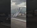 Drama v Denveru: Cestující prchali z hořícícho Boeingu