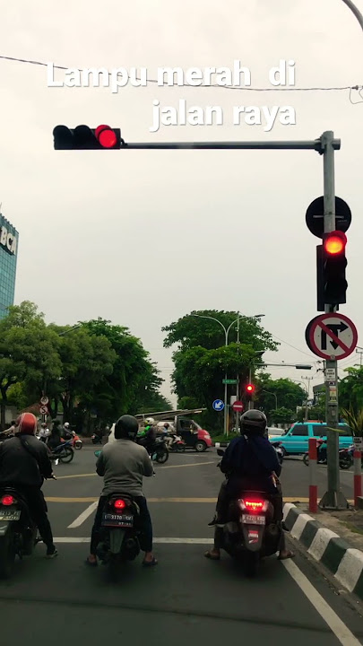 Lampu merah dijalan raya #shorts