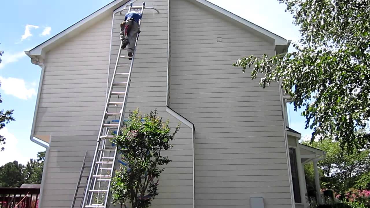 Underwater Homeowner Painting Bank's House2