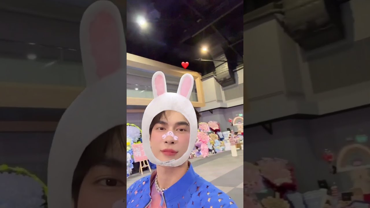 Mew Suppasit always receives huge gifts from fans 