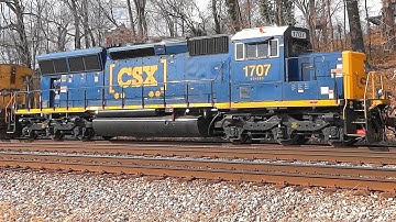 New EMD SD40E3 On CSX Mixed Freight Train Q372