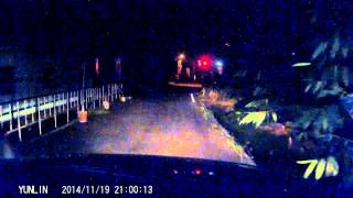 夜視王 行車紀錄器  暗黑的小路 約會的情侶
