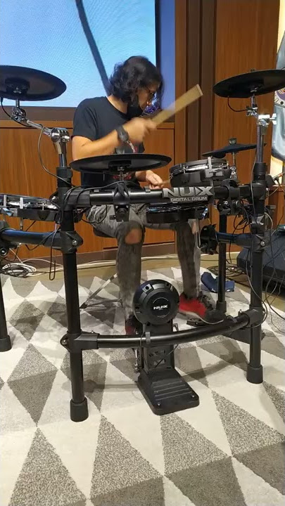 SETING AND MIXING ELECTRIC DRUM AGIL DRUMER PILOTZ SEBELUM PERFORM - VLOG DAILY