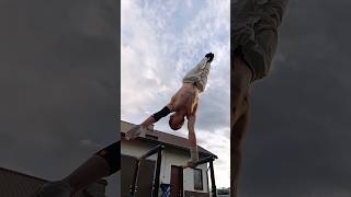 Accelerate before takeoff 🛫 #calisthenics #ngup #planche