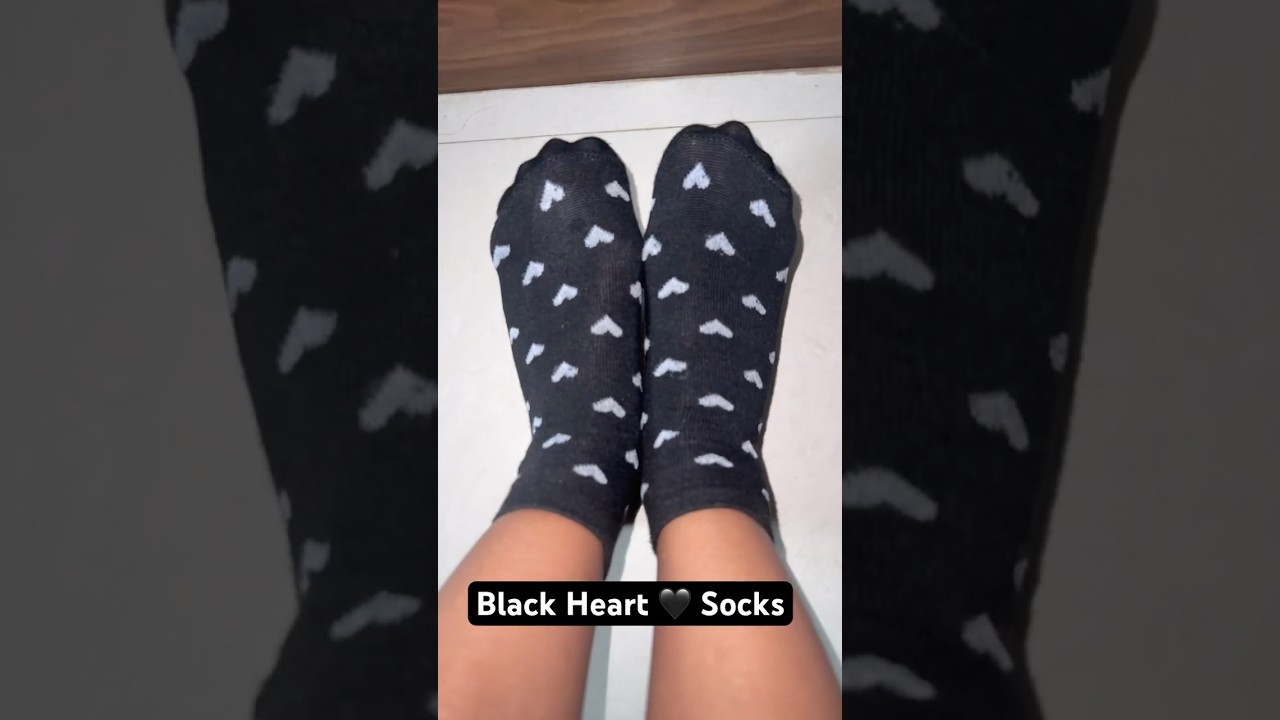 Black Heart Socks — Cozy Goth Aesthetic! 🖤🧦 