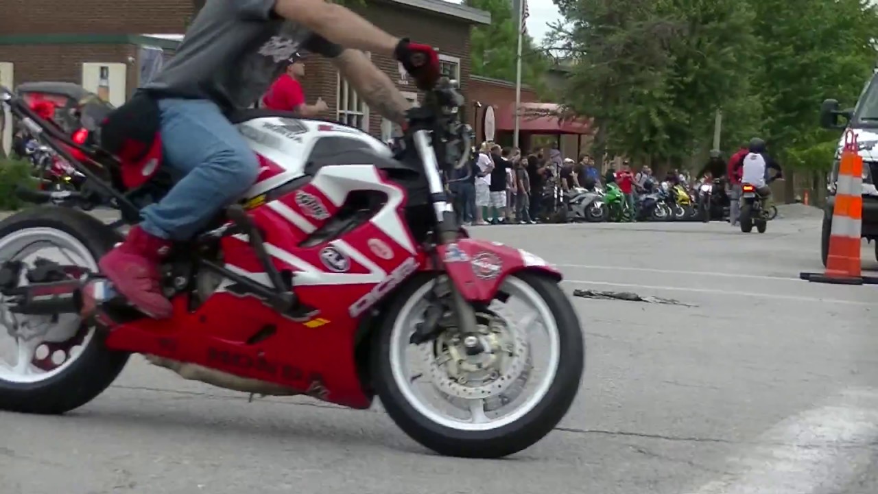 2002 Honda CBR 600 F4i Wheelies 12 O'Clock Tail Scrapes ...