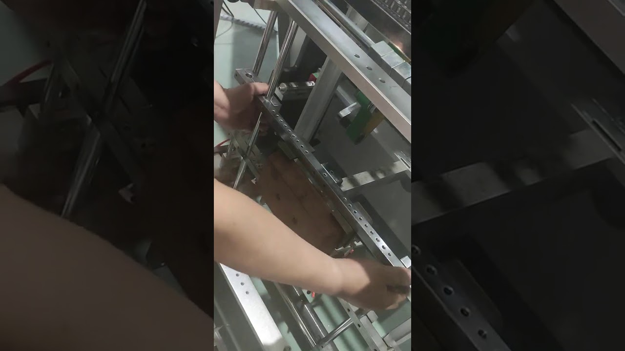 How to Install Asian Take Away Box Moulds on Burger Box Making Machine for Fast Food Service