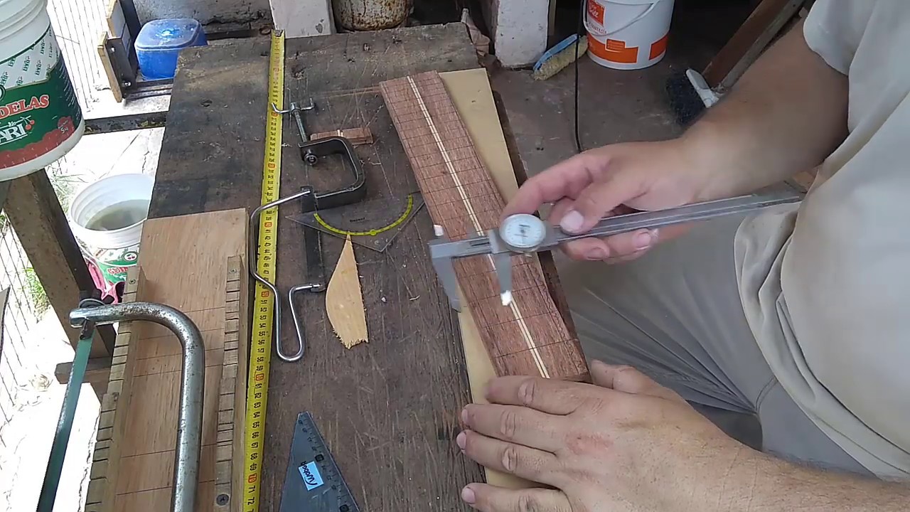 diapasón Escuadrando y ranurado