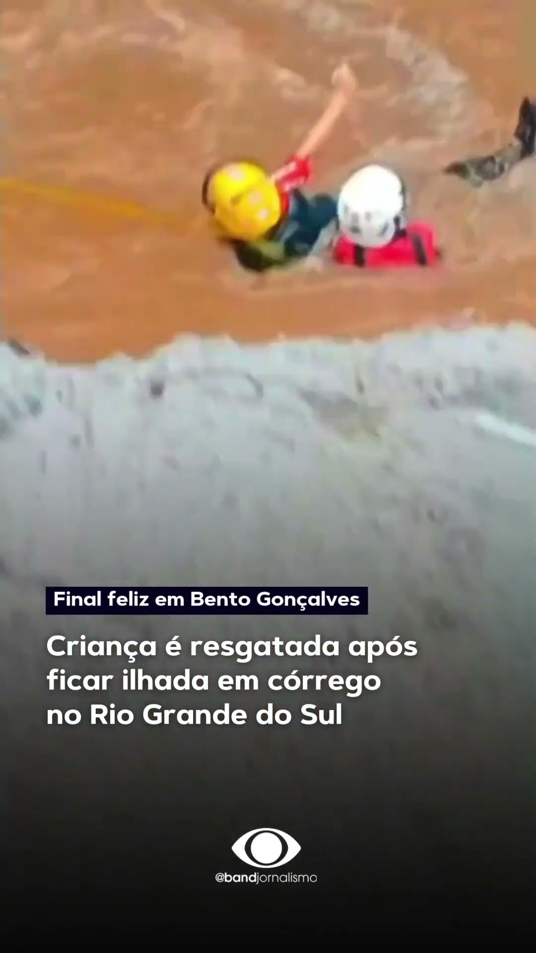 Criança é resgatada após ficar ilhada em córrego no Rio Grande do Sul #shorts