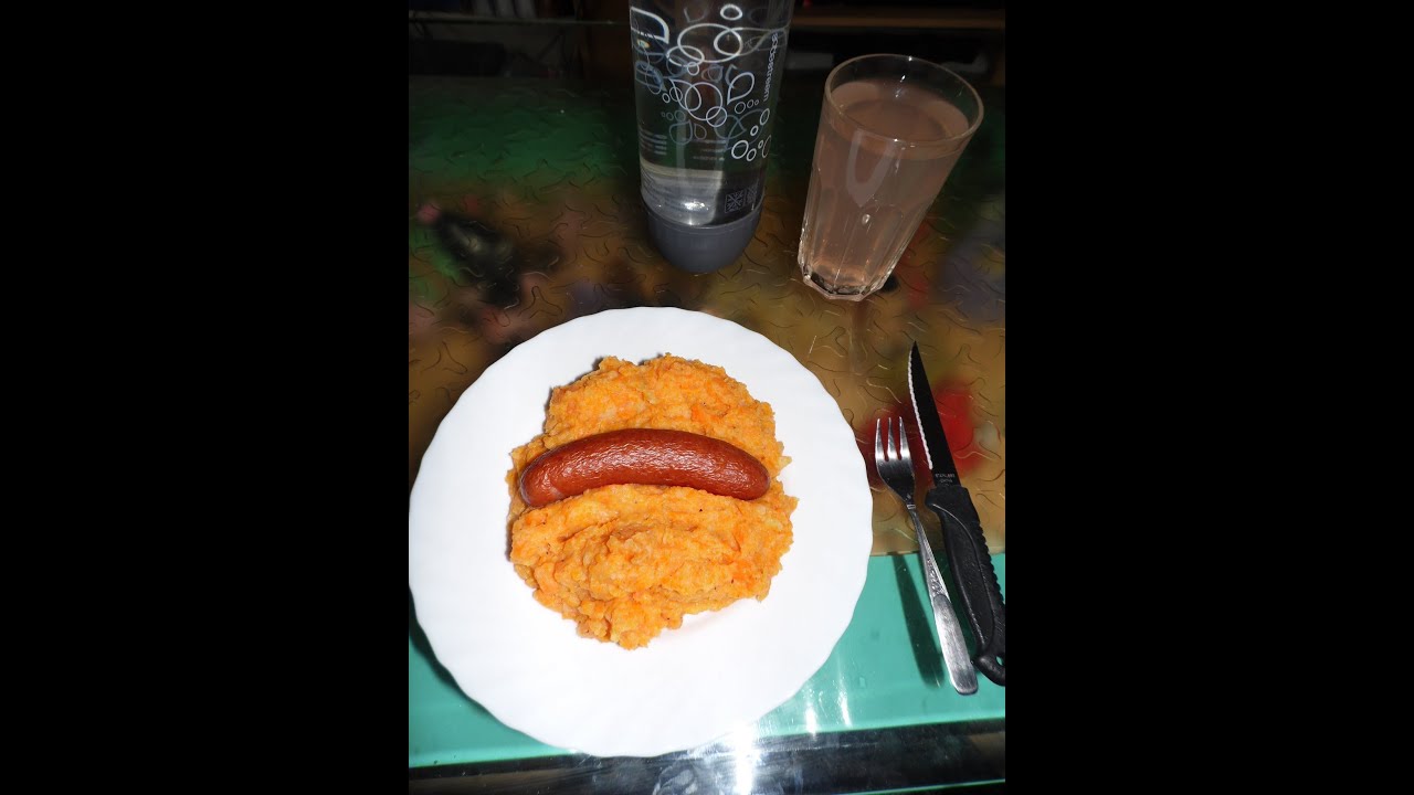 Möhrengemüse mit Mettwürstchen