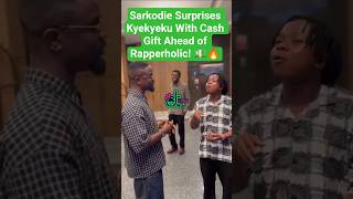 Sarkodie Surprises Kyekyeku With Cash Gift Ahead of Rapperholic! 💵🔥 | Shorts | 2025