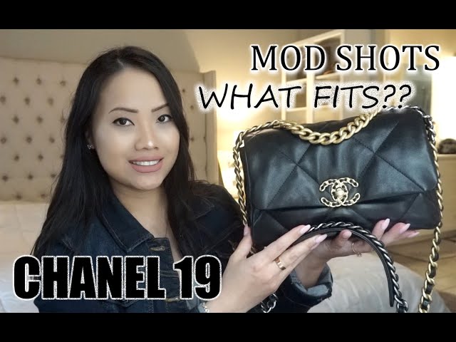 CHANEL 19 FLAP BAG FULL REVIEW, MOD SHOTS, WHAT FITS, MY PERSONAL  OPINION