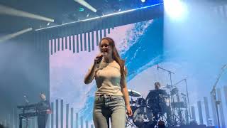 Sigrid - Don't Feel Like Crying (Live from Manchester Apollo, 10th November 2022)