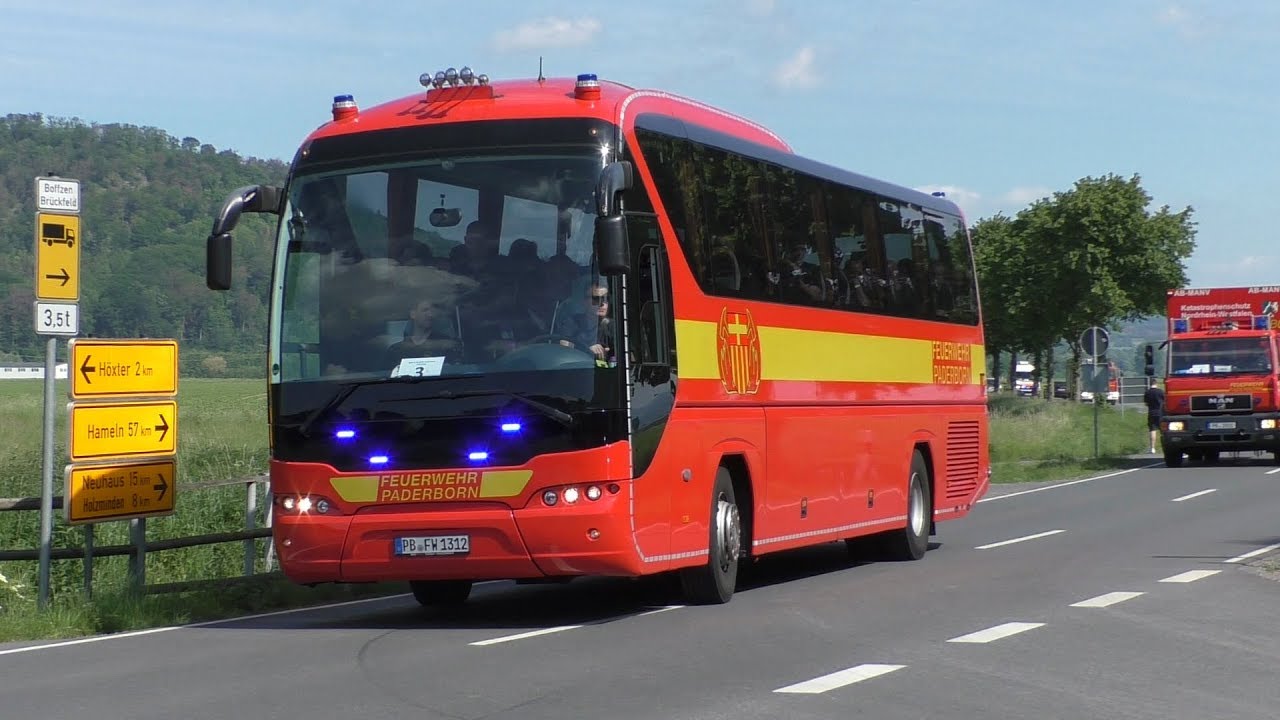 [MANV nach Schiffskollision in Höxter] Einsatzfahrten Feuerwehr, Rettungsdienst, THW und DLRG