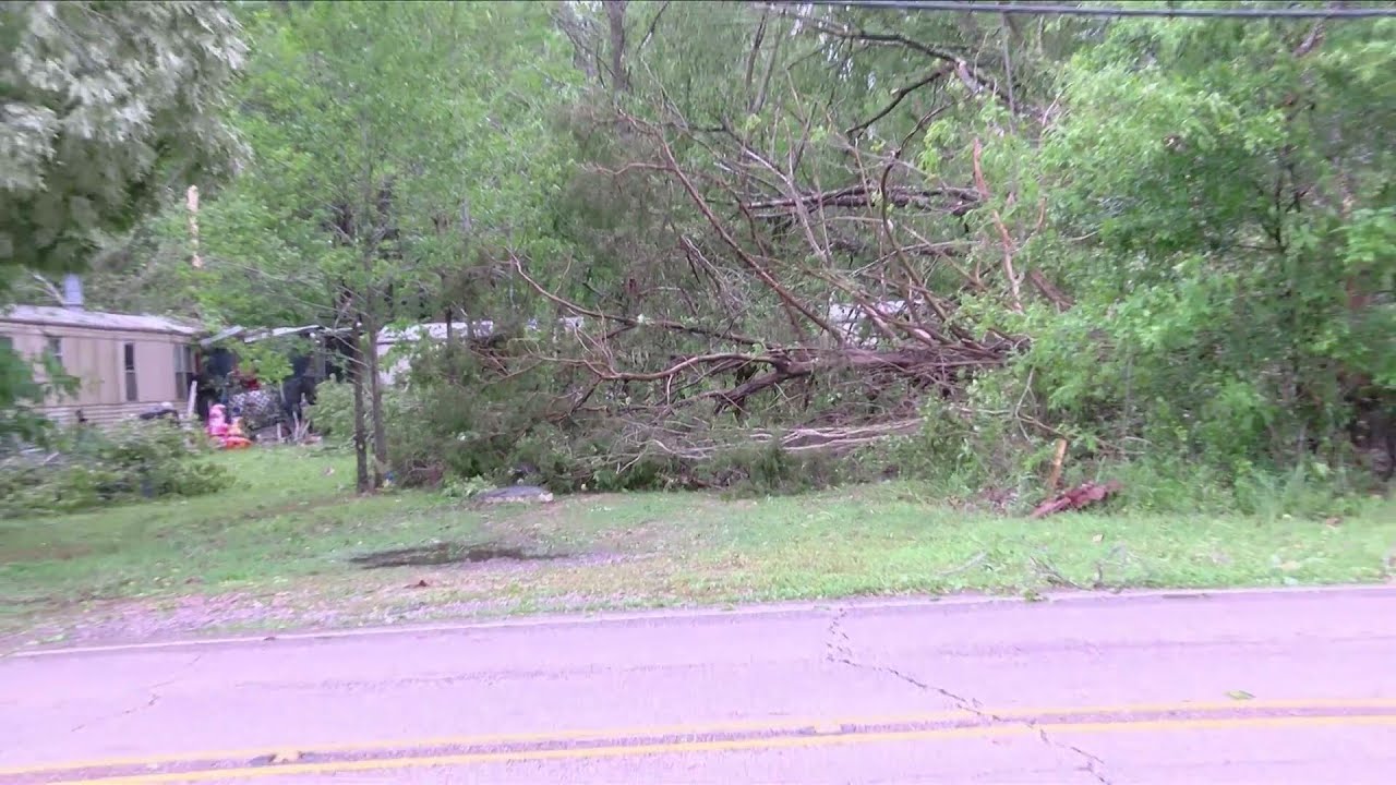 EF 1 Tornado Hit St Francisville Wednesday Neighbors And Construction ef-1-tornado-hit-st-francisville-wednesday-neighbors-and-construction