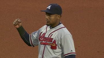 ATL@BOS: Aybar tags out Bogaerts after confusion