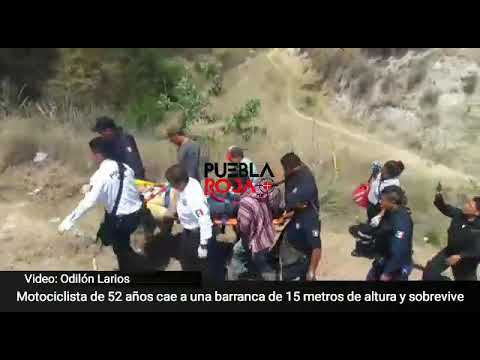 Motociclista cae a una barranca de 15 metros de altura y sobrevive