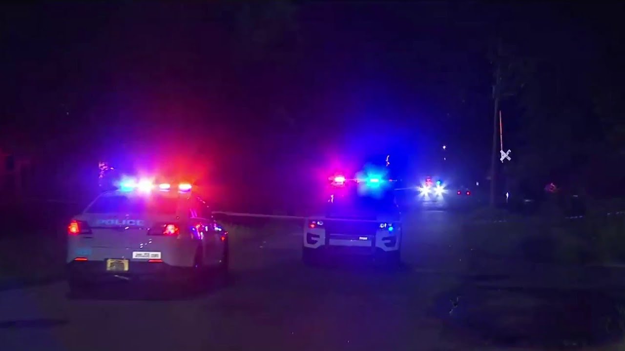 Teen killed, man injured in Hogan’s Creek shooting: JSO - YouTube