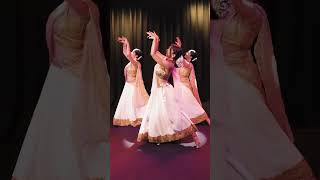 Onam Group Semi Classical Dance 🌸 Kannadi Koodum Kooti Sanah Moidutty #shorts #onam screenshot 3
