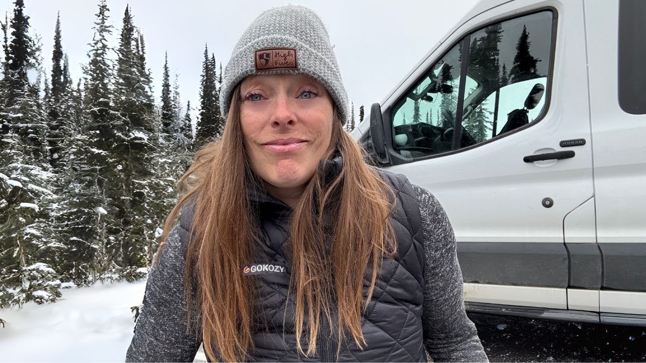 Упс... зима нашла меня ❄️ — Жизнь в фургоне в снегу и согревание с GoKozy