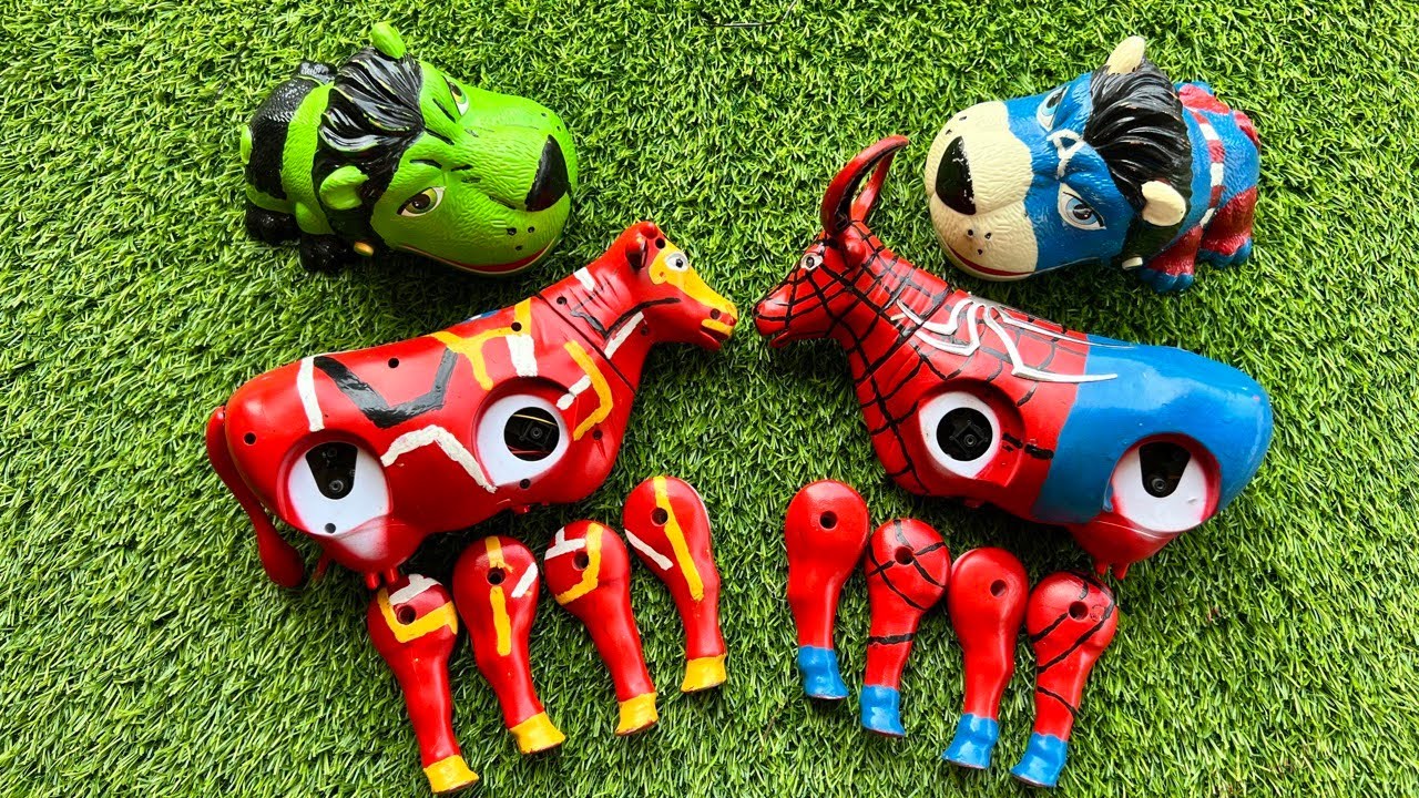 Mencari sapi moo, sapi lucu, sapi warna warni, yang di makan singa superhero, merakit sapi