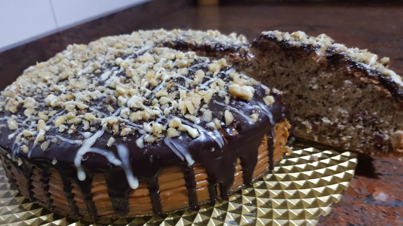 رائعة ليوم العيد كيكة بالكركاع و التمر كتجي مفشوشة و المداق😋👌Bizcocho esponjoso de nueces y dátiles