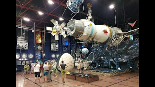 Що подарували астронавти NASA музею космонавтики у Житомирі