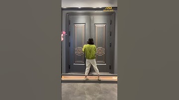 Mẫu cửa thép tân cổ điển, không có phào cột. Thiết kết sang trọng, tinh tế tại Phú Quý Door