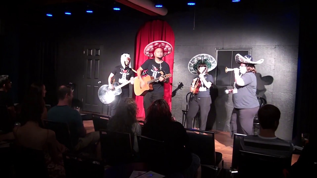 Los Improviachis at iO Chicago