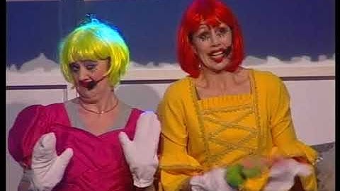 Pronkzitting 2012 "De tied zal ut lere" - Poppenkast (Speelgroep Boxmeer)