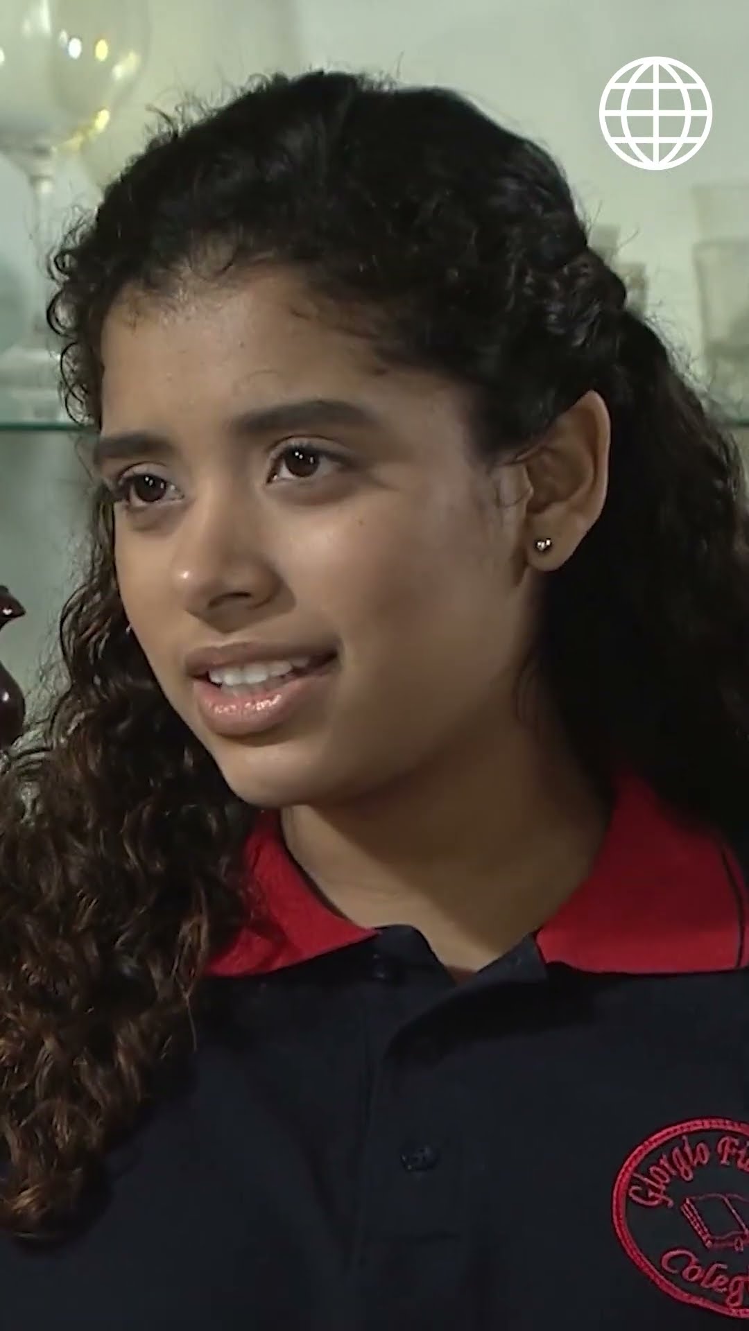 LOS MILAGROS DE LA ROSA PERÚ 2 | This teenager has a very conservative mother| #Shorts