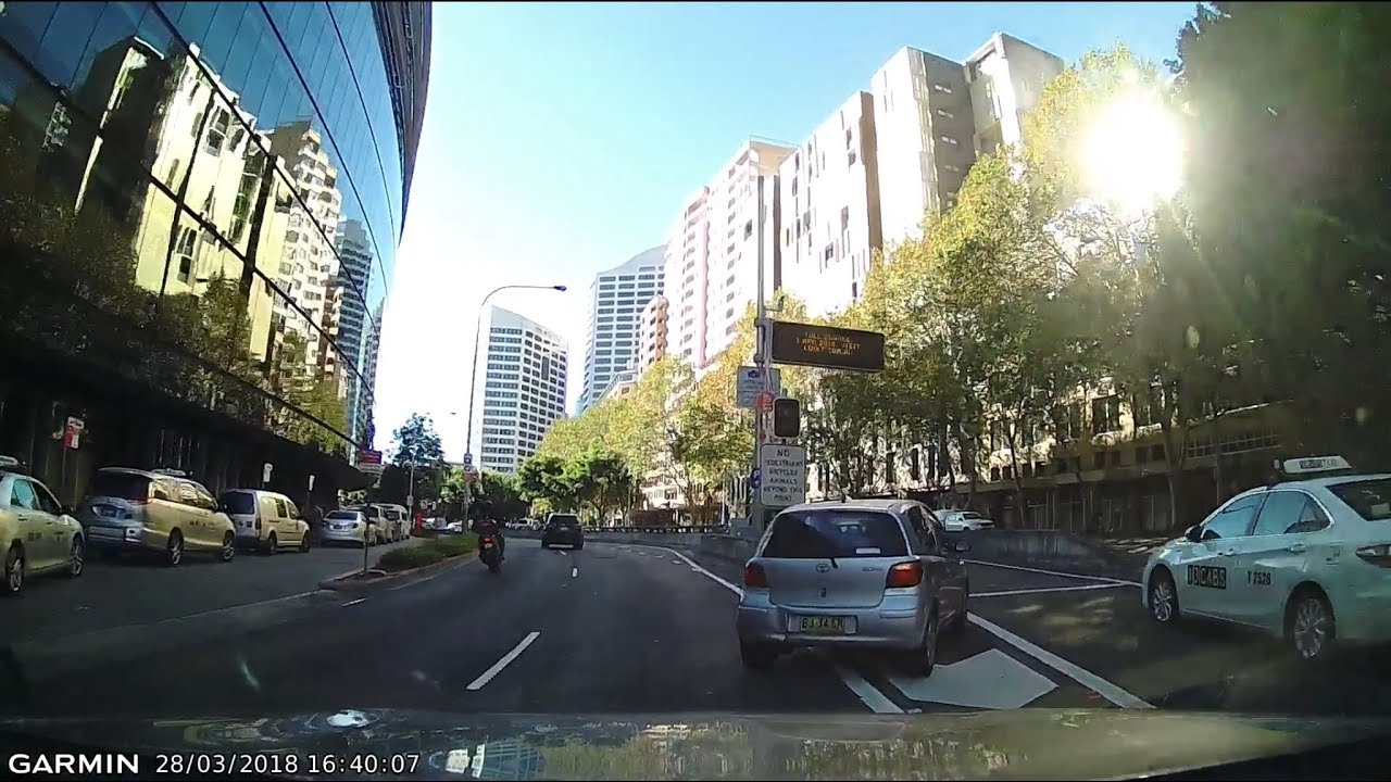 crashes on air BAD DRIVING AUSTRALIA # 53 Busted , Texting , Fingers and Fails