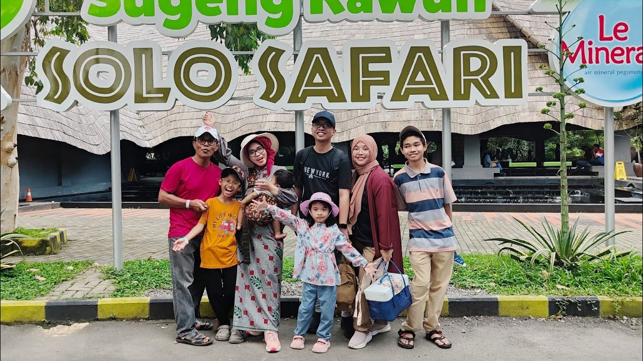 Jalan jalan ke Solo Safari - YouTube