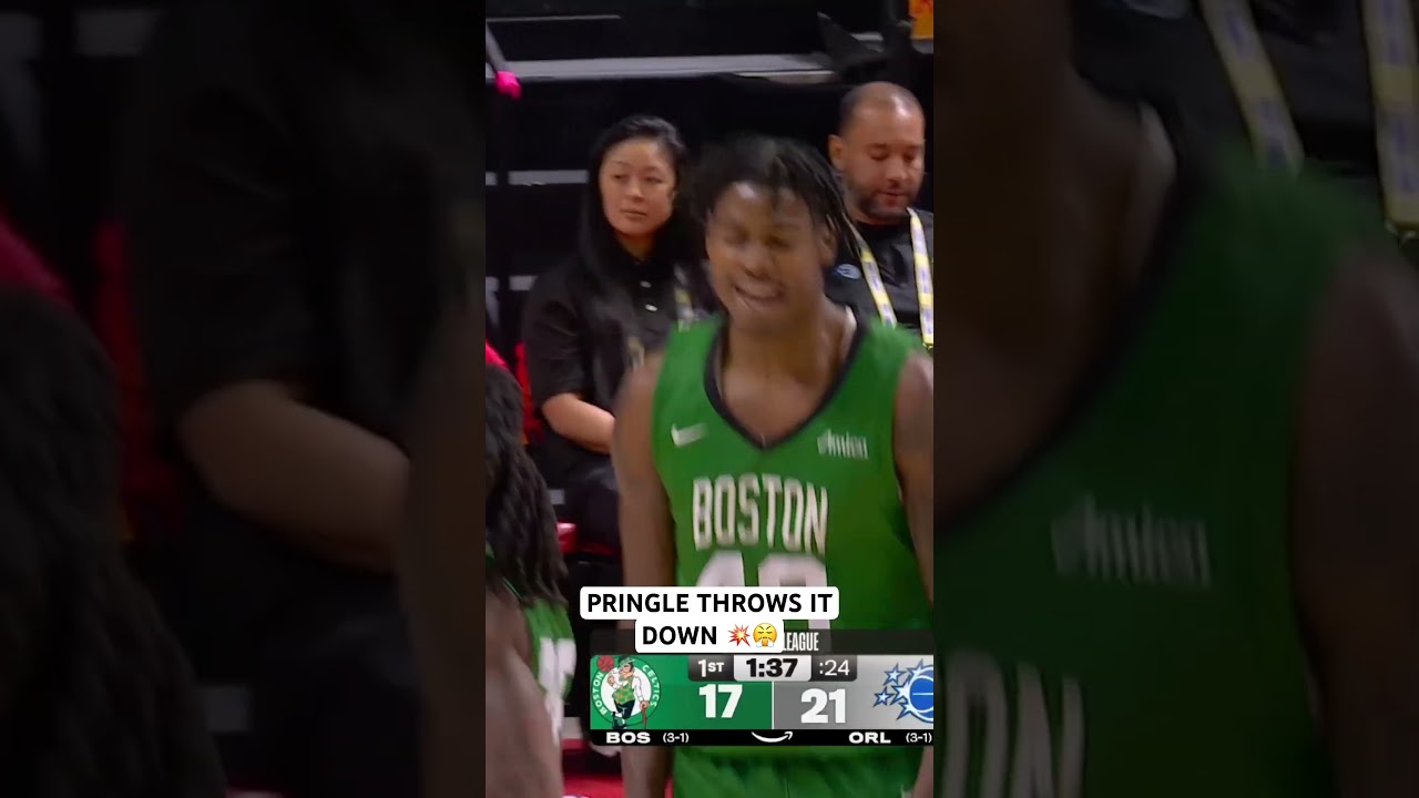 Nick Pringle elevates for the impressive, emphatic tip slam