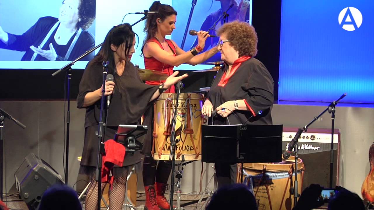 Mavi Díaz, Maríán Farías & Las Folkies - Zamba del ángel