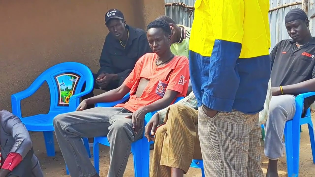 Ayuel weekend general prayers for his flight ✈️ to USA 😁😁 what type of Jieem de raan is this??