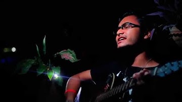 Valobashi tomay bole