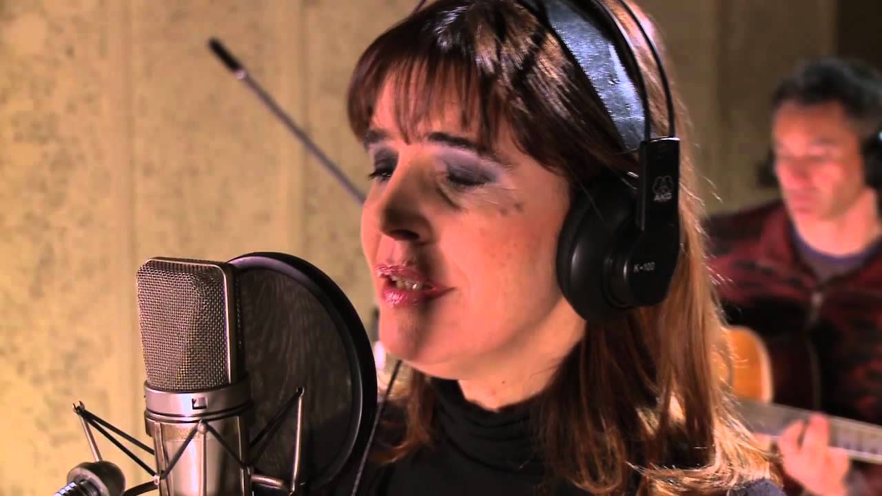 UNA TREGUA: Acordes y Letra para Guitarra, Ukulele, Bajo y Piano (Fabiana  Cantilo)