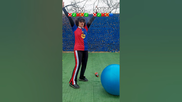 Multi-Ball Hit the Bottle 😅🙈 #shorts #asmr #ball