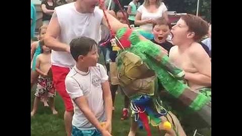 Piñata Fails