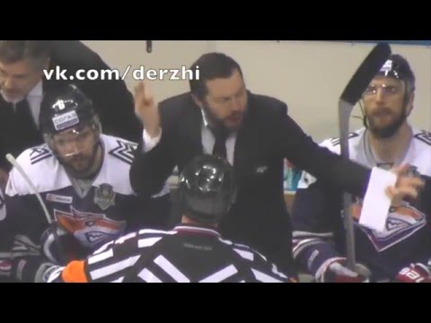 Жвачка изо рта. Илья Воробьев негодует