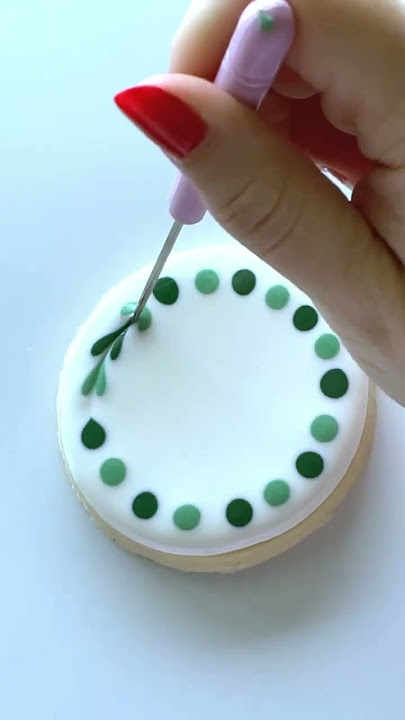 Easy Christmas Cookie Design! #christmascookies #satisfying #sugarcookies #shorts