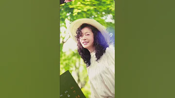 6月の中森明菜カレンダー カルデックスエンターテインメント 中森明菜 カレンダー 