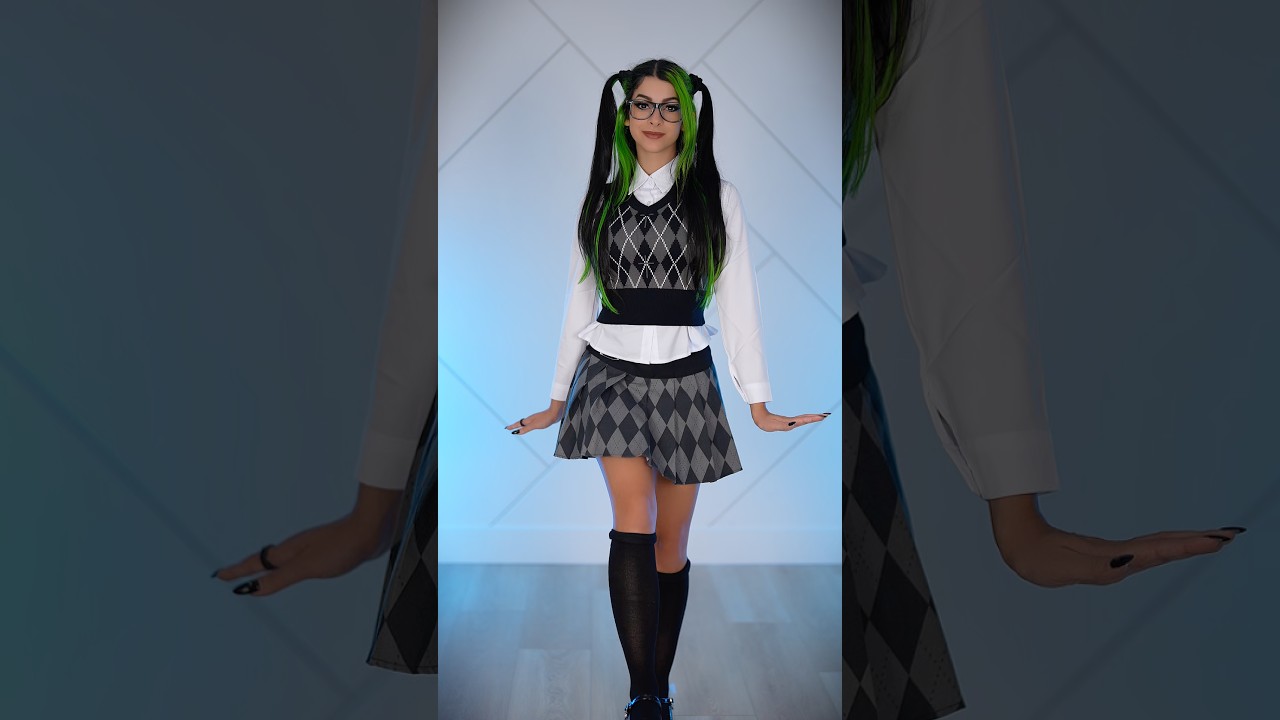 Which one? 🖤💚 #foryou #helpmemakethismakesense #trending #gothclub #emo #dance #cosplay