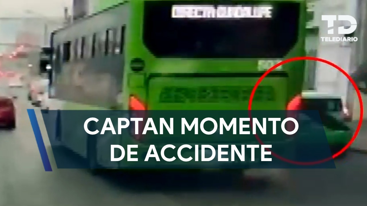 Captan momento exacto donde ruta urbana atropella a conductora en Monterrey